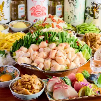 Special Motsunabe (Offal Hot Pot) [Recommended Toroichi Course] Luxurious 3-item Sashimi Platter! 2-hour all-you-can-drink included. 8 dishes in total. ¥5,500 → ¥4,500