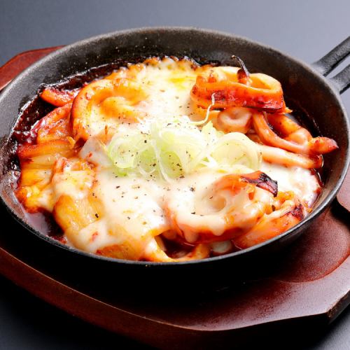 Grilled squid and kimchi with cheese