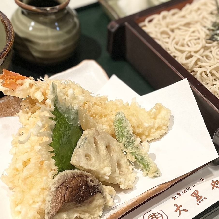 創業明治28年富山で老舗の麺処。そば、うどん、丼物など種類豊富なメニューです！