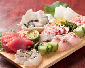 Assorted sashimi (1 to 2 servings)