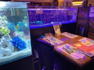 水槽に囲まれている席は2席です★☆