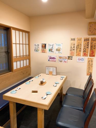 The table seats that can be used together can accommodate up to 10 people! We also have a reasonable course menu, so please use it for various banquets and entertainment ★