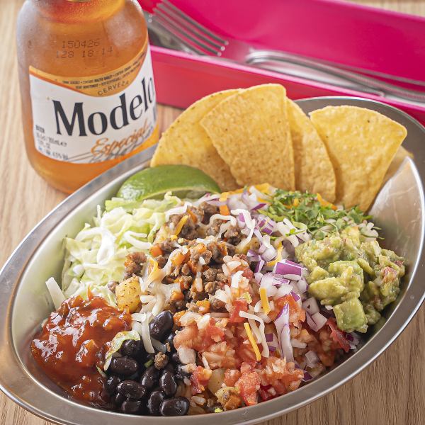 ランチにぴったり！ボリューム満点「ブリトーボウル」