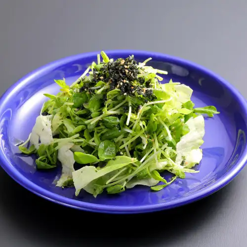 豆苗とパリパリわかめのチョレギサラダ