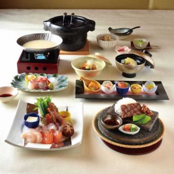 【夏会席】鱧入り魚介小鍋　12,000円（税込）