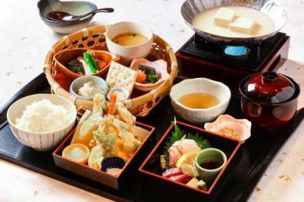【夏】梅御膳　～　造里、天婦羅と豆乳出汁の美人豆富　～　4,200円（税込）