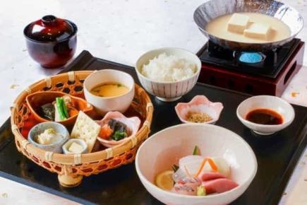 《점심 한정!특별 어선》【봄】두유 국물의 미인 두부와 미조리 어선 3,200엔(부가세 포함)