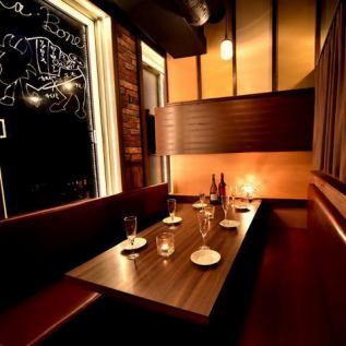 We offer a space where you can relax and unwind.A modern luxury private room that will make you forget the hustle and bustle of Shinjuku.We also accept reservations for group parties.Please spend a relaxing time renting out the calm shop.We also offer many courses recommended for banquets.
