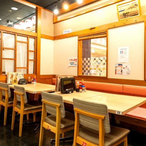 <p>ゆったり過ごせる席は親しい友人との語らいに…ちょっとした集まりや、各種宴会等、多様なシーンでご利用いただけます◎</p>