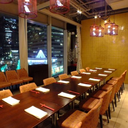 The layout can be changed.We will create an optimal space according to the number of table seats, such as small and medium-sized banquets.The atmosphere and the view are perfect, so I recommend it to the secretary.