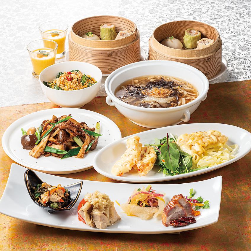 我們最受歡迎的Hana套餐!超值套餐,內含3小時暢飲和北京烤鴨。