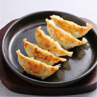 Iron plate dumplings