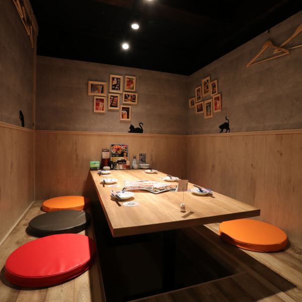 If you want to have a relaxing meal, we recommend digging seats & private rooms! With delicious sake in one hand, let flowers bloom in memories of talks, recent reports, heated discussions ♪