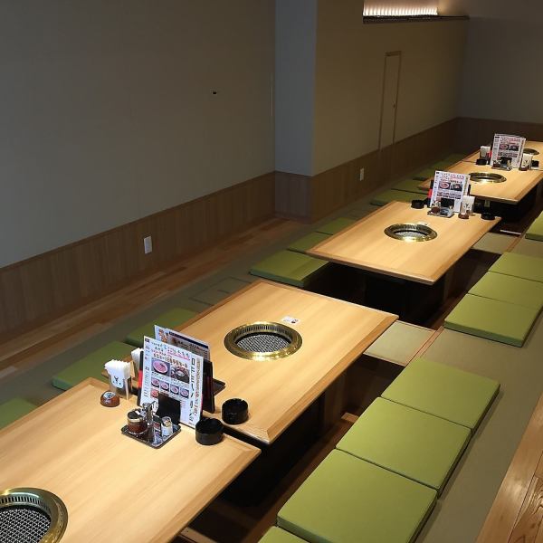 A tatami room seat that can accommodate 26 and 24 people.A total of 50 people can use the 2 rooms! If you have a yakiniku banquet in Toyo-cho, please leave it to us! Seats are prepared by digging! Family meals, dates, girls You can use it in various scenes such as meetings ♪ Please feel free to contact us about your budget and requests! We are waiting for your reservation!