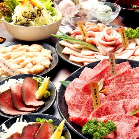 包括最高級的A5級牛排和烤牛肉壽司在內的14種豪華菜餚...[嚴選黑毛和牛烤肉套餐] 4000日元