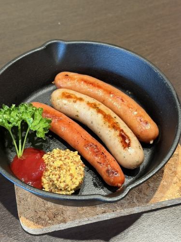 ソーセージ盛り合わせ