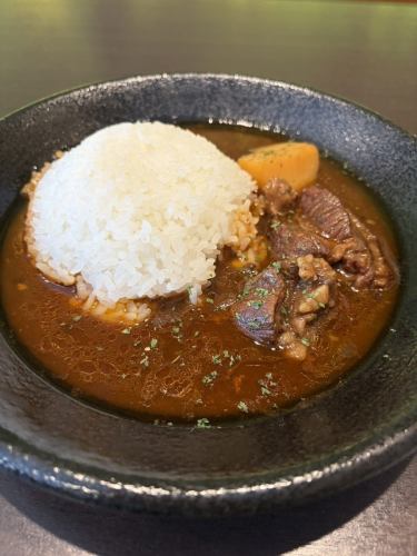 牛タンシチューライス