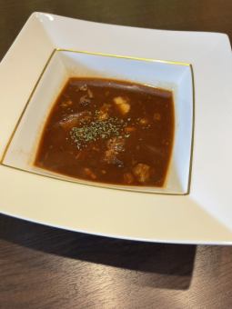 牛タンシチュー