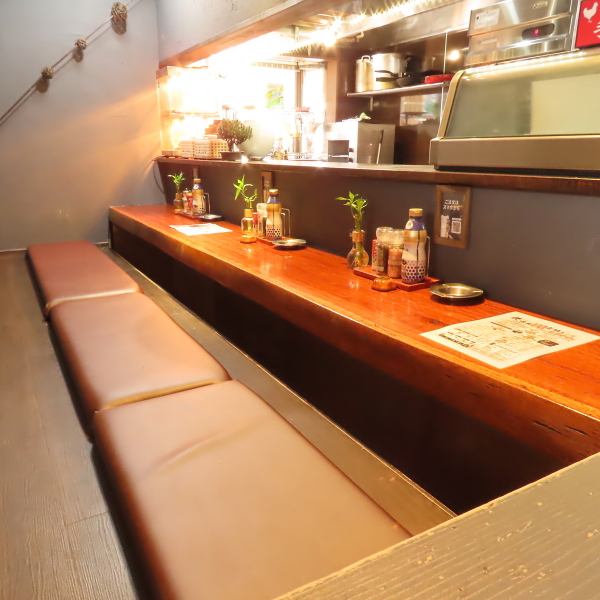 宴会や飲み会はもちろん、女子会や誕生日・記念日のお祝いにも最適な居酒屋。幅広いシーンでご利用いただけるので、誰と来ても安心して楽しめる、居心地の良さが魅力です。