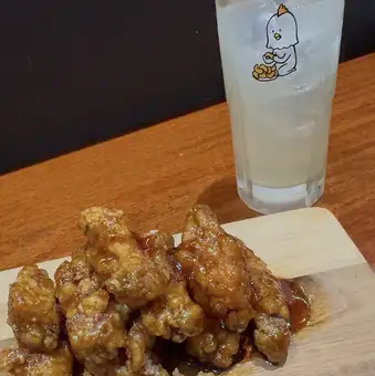 やみつき!名物手羽揚げ