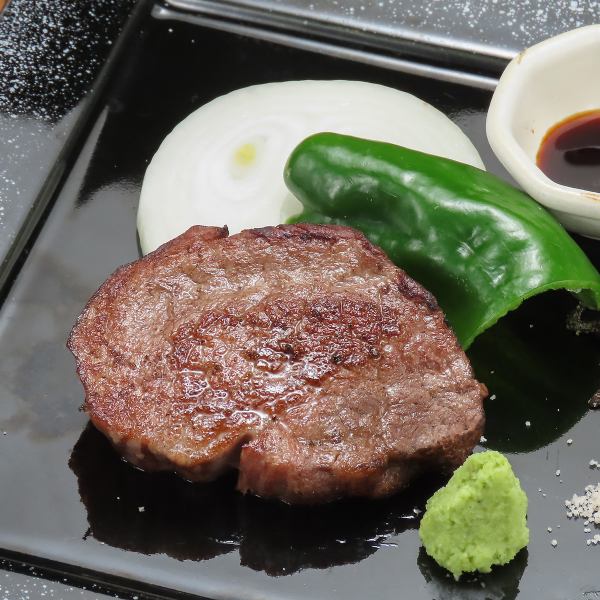 お肉本来の旨味を存分にご堪能いただけます【和牛ステーキ】