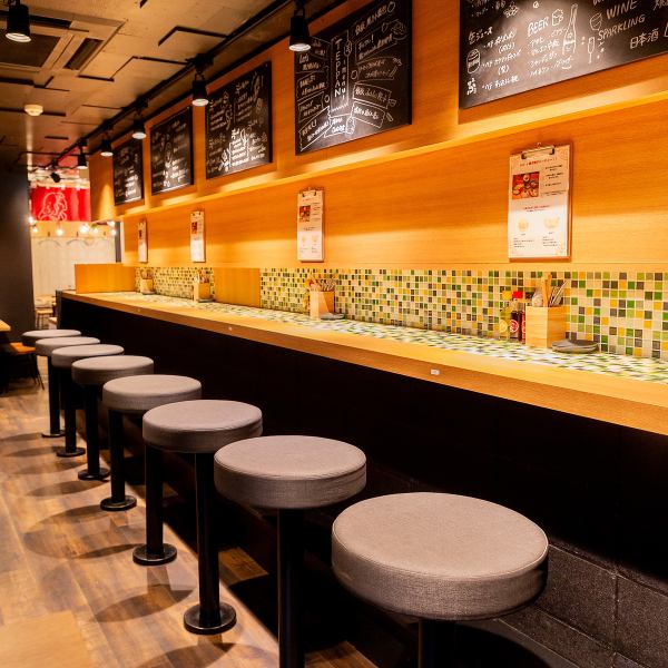 【当店仕込みの鯛出汁おでん】店内で真鯛から引いた出汁を使用した鯛出汁おでん（160円～）上品な香りと味わいで当店自慢の裏メイン！是非一度お召し上がりください。