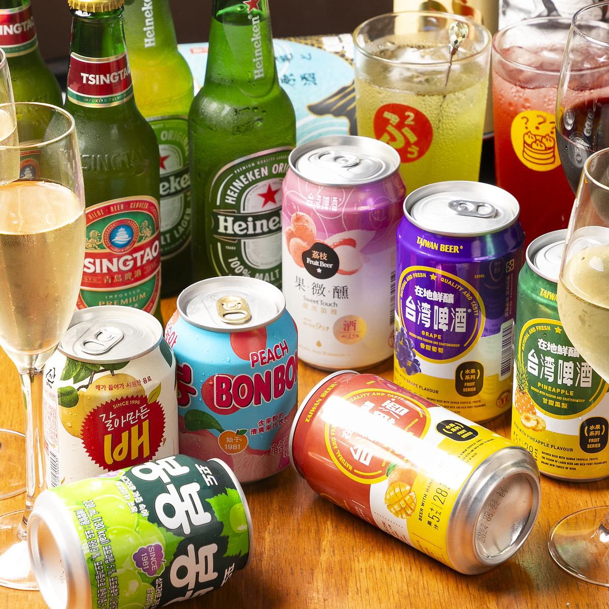 様々なジャンルのお酒のアテをご用意味はもちろん見た目も華やか