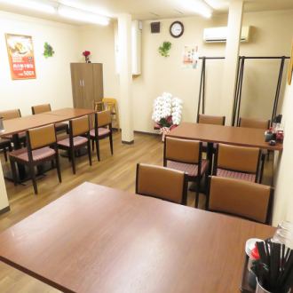 The back room can be used as a private room for banquets of up to 20 people.