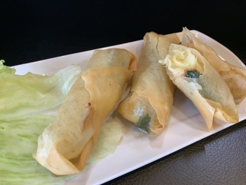 Spring rolls with cheese and perilla
