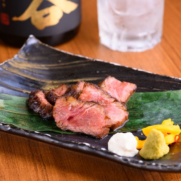 [Enjoy the juicy meaty flavor and fragrant aroma] Specialty: Extra-large grilled wagyu beef skirt steak with pheasant, 1,480 yen (tax included)