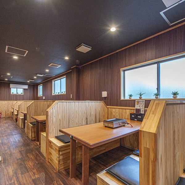 【清潔感あふれる店内】リニューアルした店内は清潔感あふれる店内に様変わり♪ご家族や女性のみでのご来店にもピッタリです♪大切な人と上質なお肉、空間をお楽しみください！