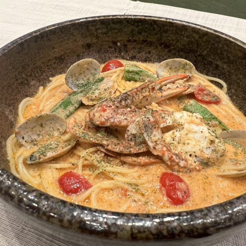 Blue crab bisque soup pasta