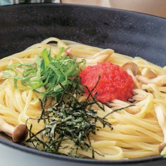 博多明太子和白玉菇,佐以绿紫苏风味,配蕨饼——出示优惠券后,价格为1580日元。