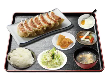 大人気！焼き餃子ランチは1180円(税込)でご用意◎
