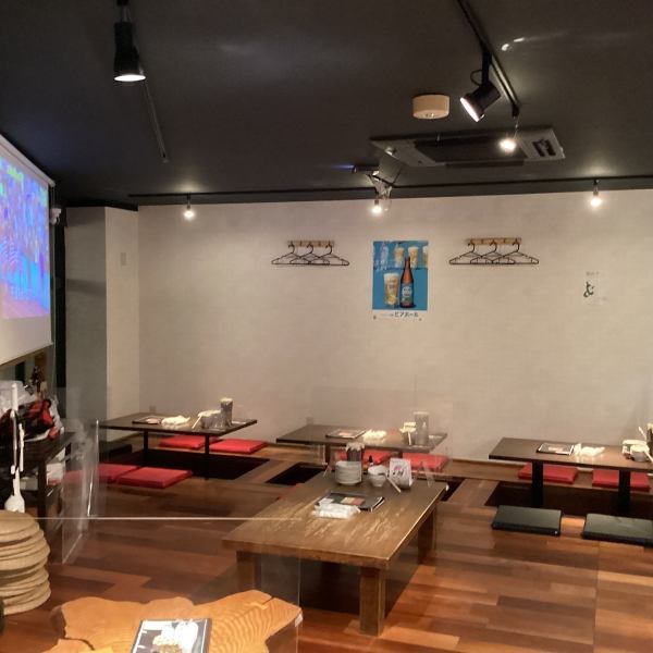 About 30 seconds walk from the west exit of Gion Shinbashi Kita Station on the Astram Line! It's easy to gather and the location is easy to find, so it's perfect for parties.