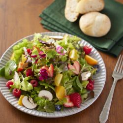 モンパルナスフラワーフルーツサラダ fruits and flower salad