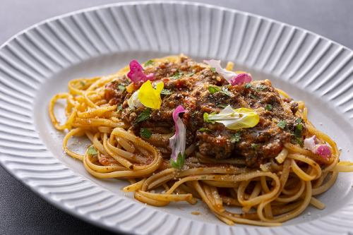 牛肉と旨味たっぷりのボロネーゼ　～淡路島の生パスタを使用～ Beef Bolognese