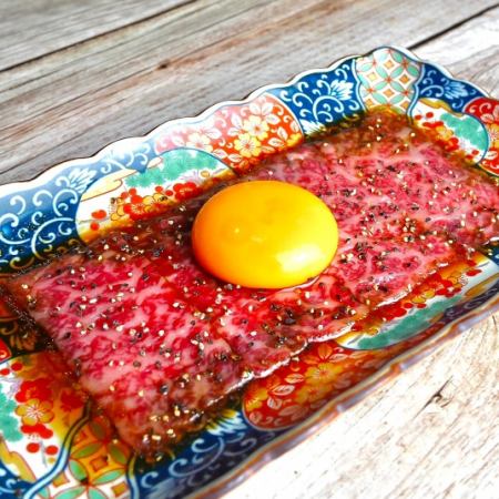 極上阿波牛のレアとろユッケ