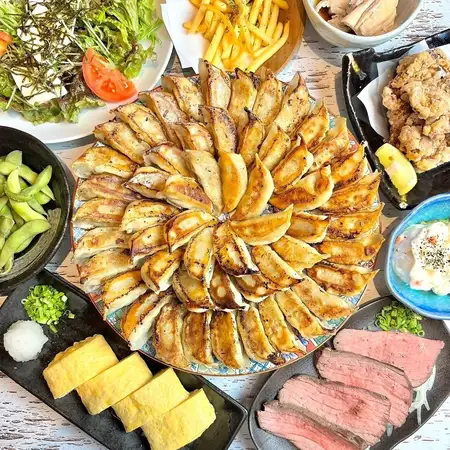 【餃子食べ放題コース】※餃子食べ放題　飲み放題付き10品4000円(税込）