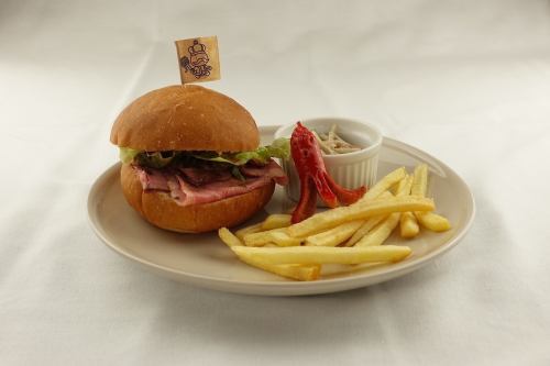 Roast beef burger