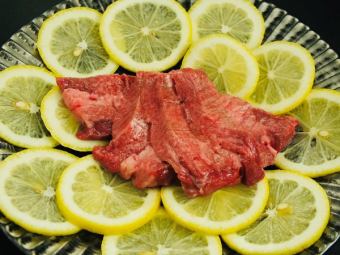Beef tongue with lemon