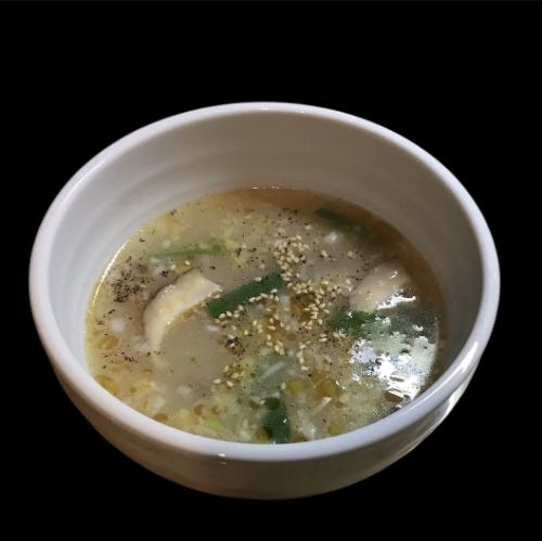 牛テールスープ