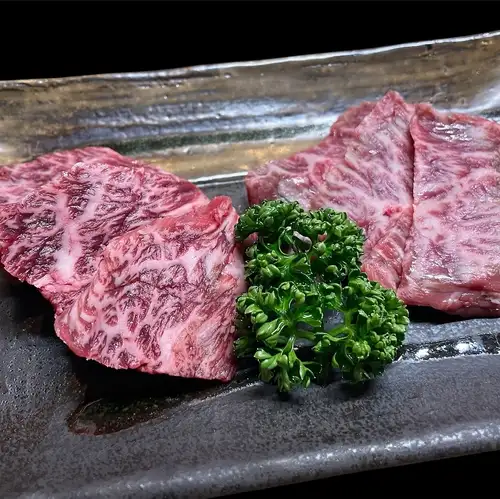 【かみふらの牛】生サガリと生ハラミ食べ比べ