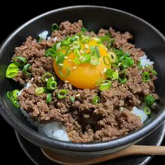 【牛100%】自家製そぼろご飯