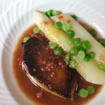 Sautéed duck foie gras in the style of the day