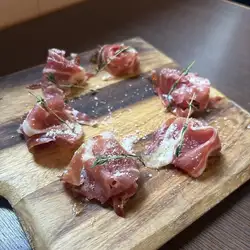 生ハム　ハモンセラーノ