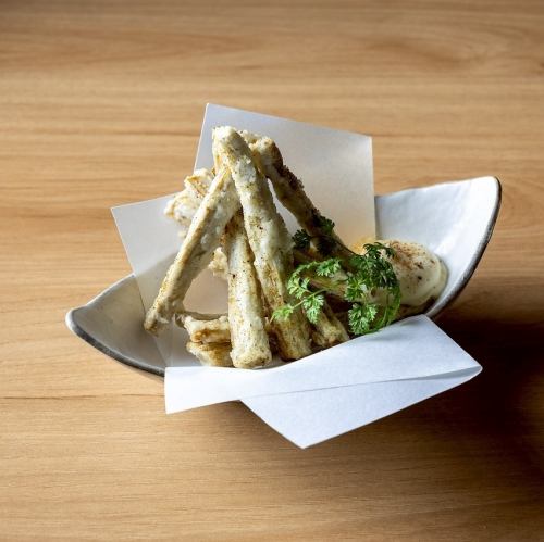 自家製山椒塩のゴボウ唐揚げ