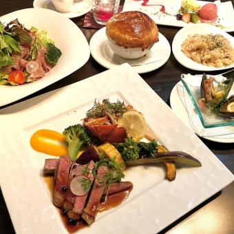 Lobster & domestic beef sirloin course - book by the day before and receive a complimentary toast drink!