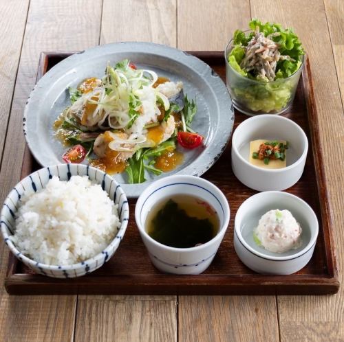 ▲お魚定食　鰆と長芋の竜田揚げ　柚子香るみぞれあん