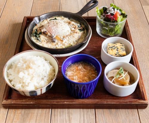 LUNCH　TIME　11：00～15：00